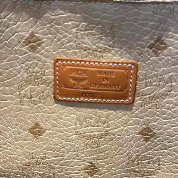 MCM Pre loved in great condition shoulder/ Crossbody Bag with top zipper. - Picture 16 of 17